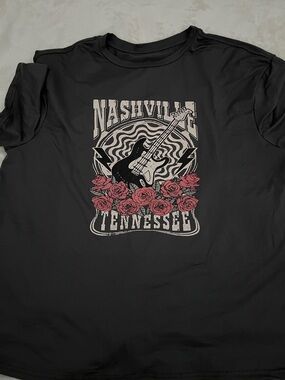 SHEIN Black Nashville Tennessee Graphic Tee with Pink Roses